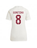 Bayern Munich Leon Goretzka #8 Kolmaspaita Naisten 2023-24 Lyhythihainen